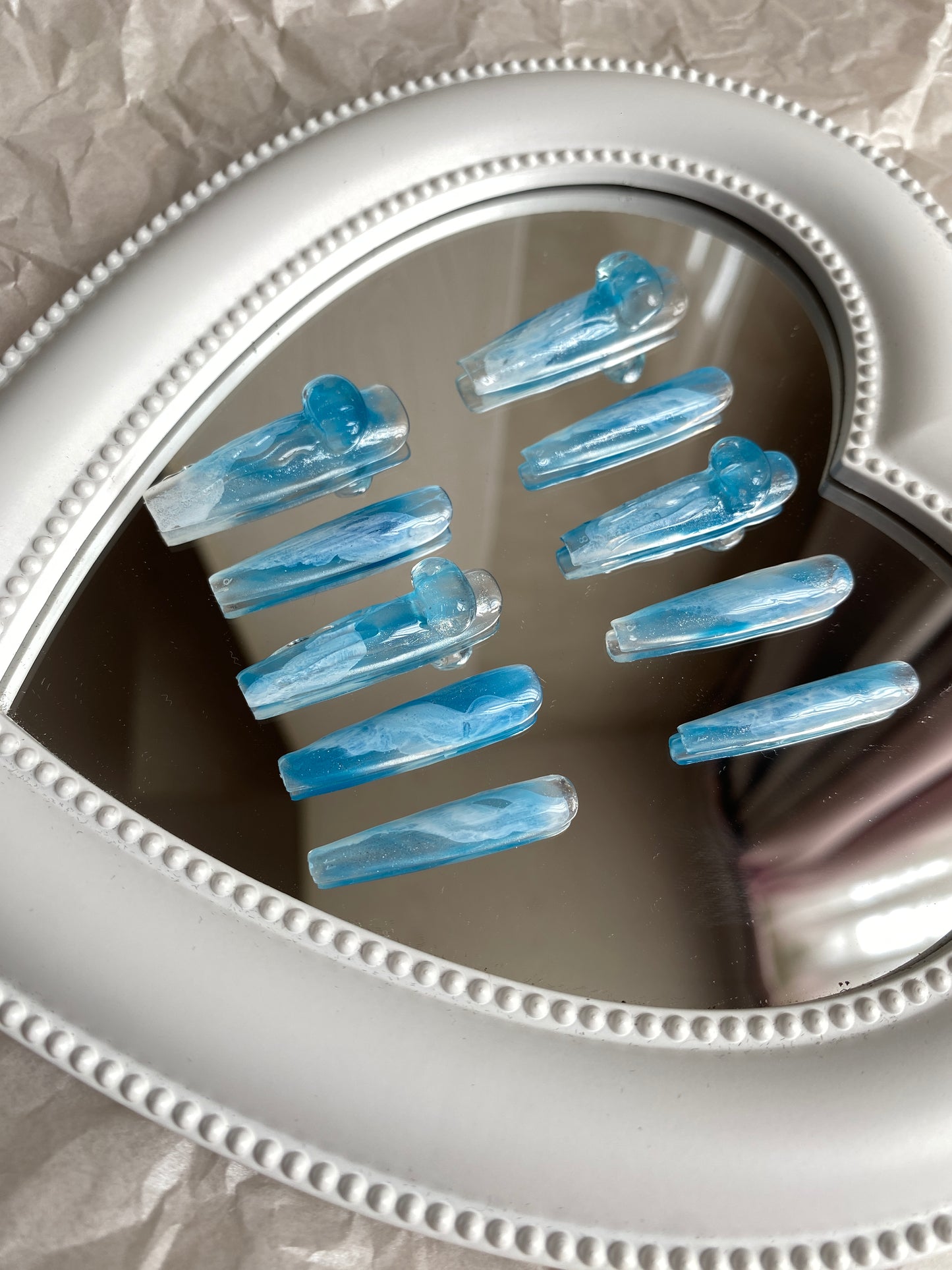 Blue jellyfish press-on nails